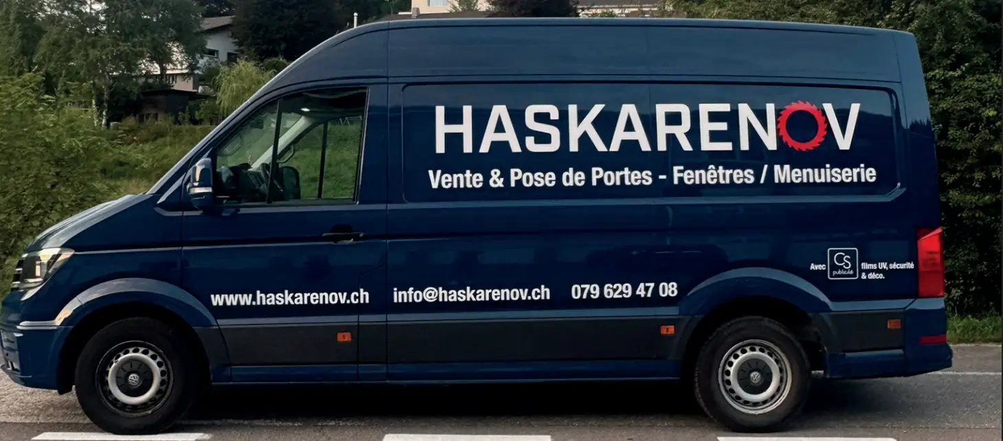 Après habillage véhicule CS Publicité